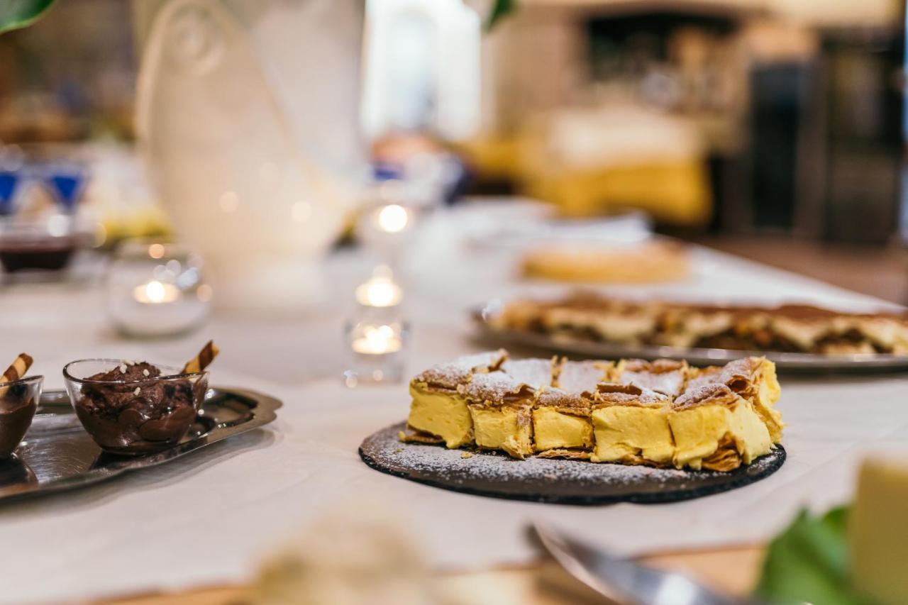 Agrihotel Elisabetta Collemezzano エクステリア 写真