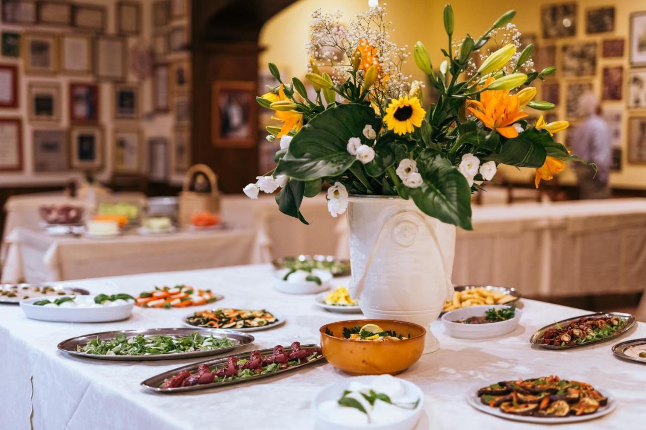Agrihotel Elisabetta Collemezzano エクステリア 写真