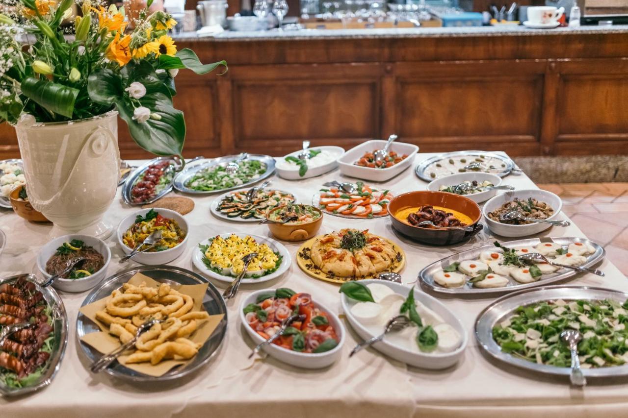 Agrihotel Elisabetta Collemezzano エクステリア 写真